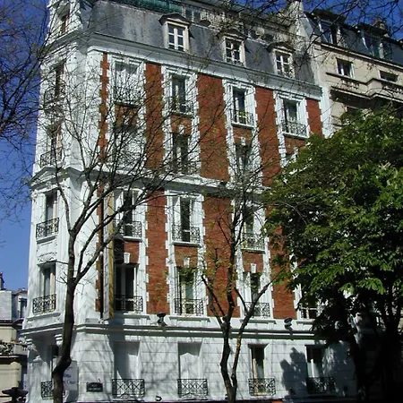 Adonis Sacre Coeur Roma Hotel 2*